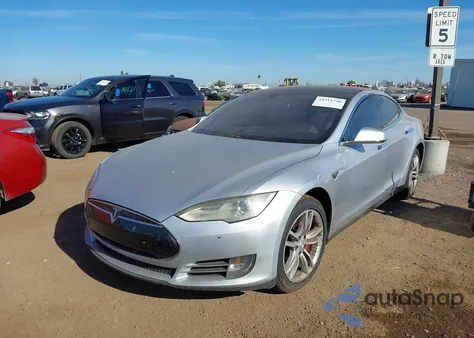 2015 Tesla Model S 85D/P85D from USA, damaged, VIN 5YJSA1H45FF081140